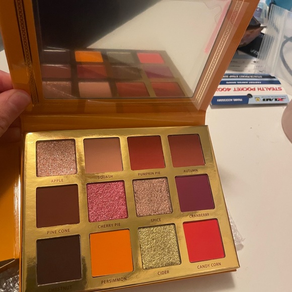 Gorgeous Ace Beauté make up palette- Falling For You! Brand new - Picture 2 of 5